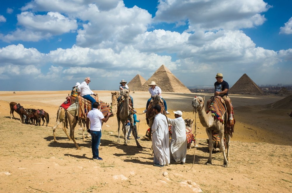 tour of giza pyramids egypt